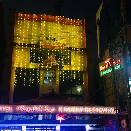Hotel Royal Wings เนดุมบัสเซรี ภายนอก รูปภาพ